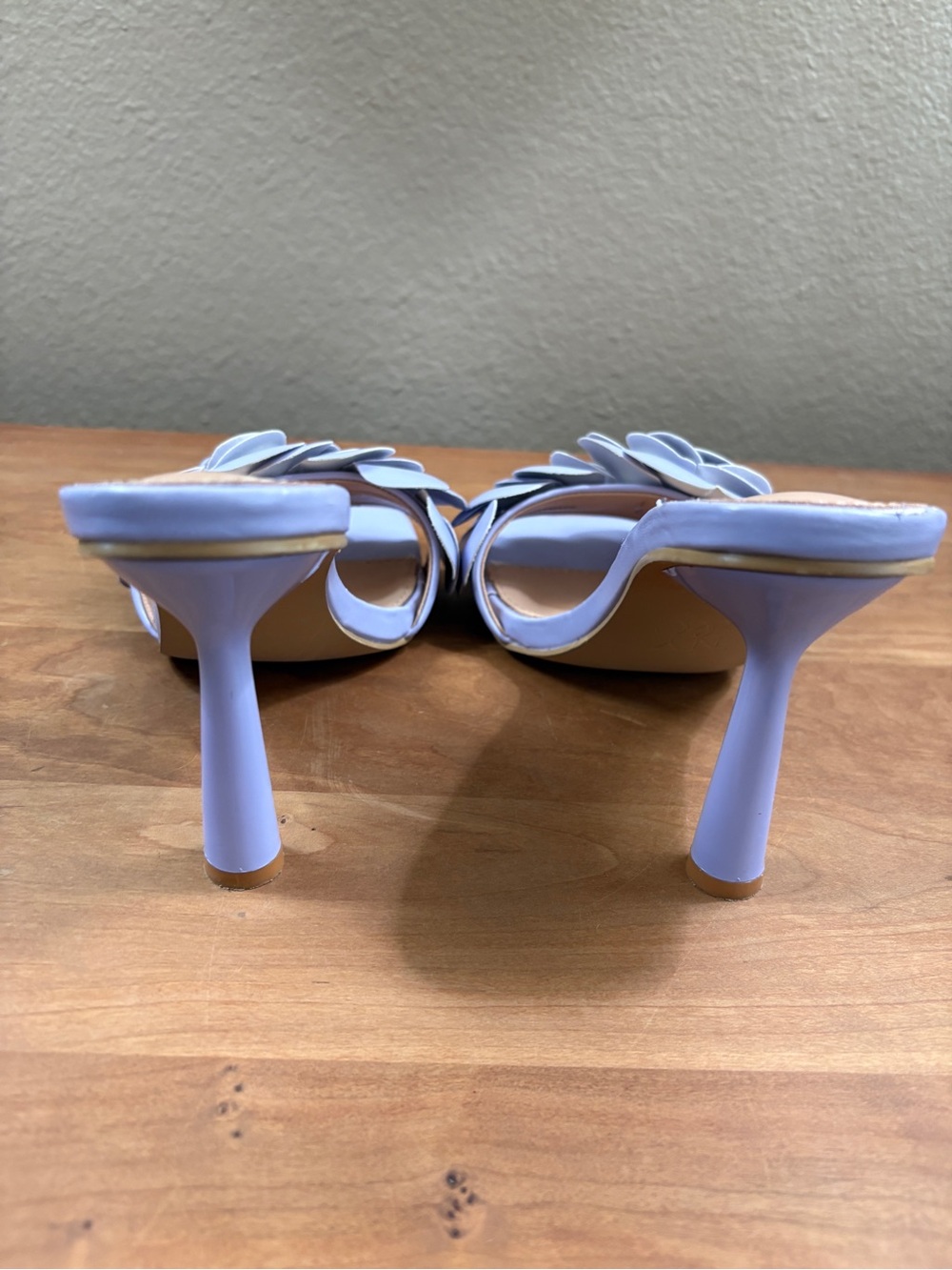 New York & Company Chana Floral Rosette Mules Lavender/Light Purple, size 7.5 - Picture 11 of 16